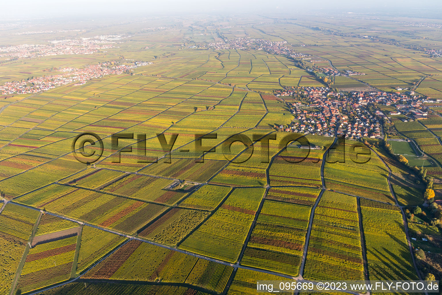 Luftbild von Hainfeld im Bundesland Rheinland-Pfalz, Deutschland