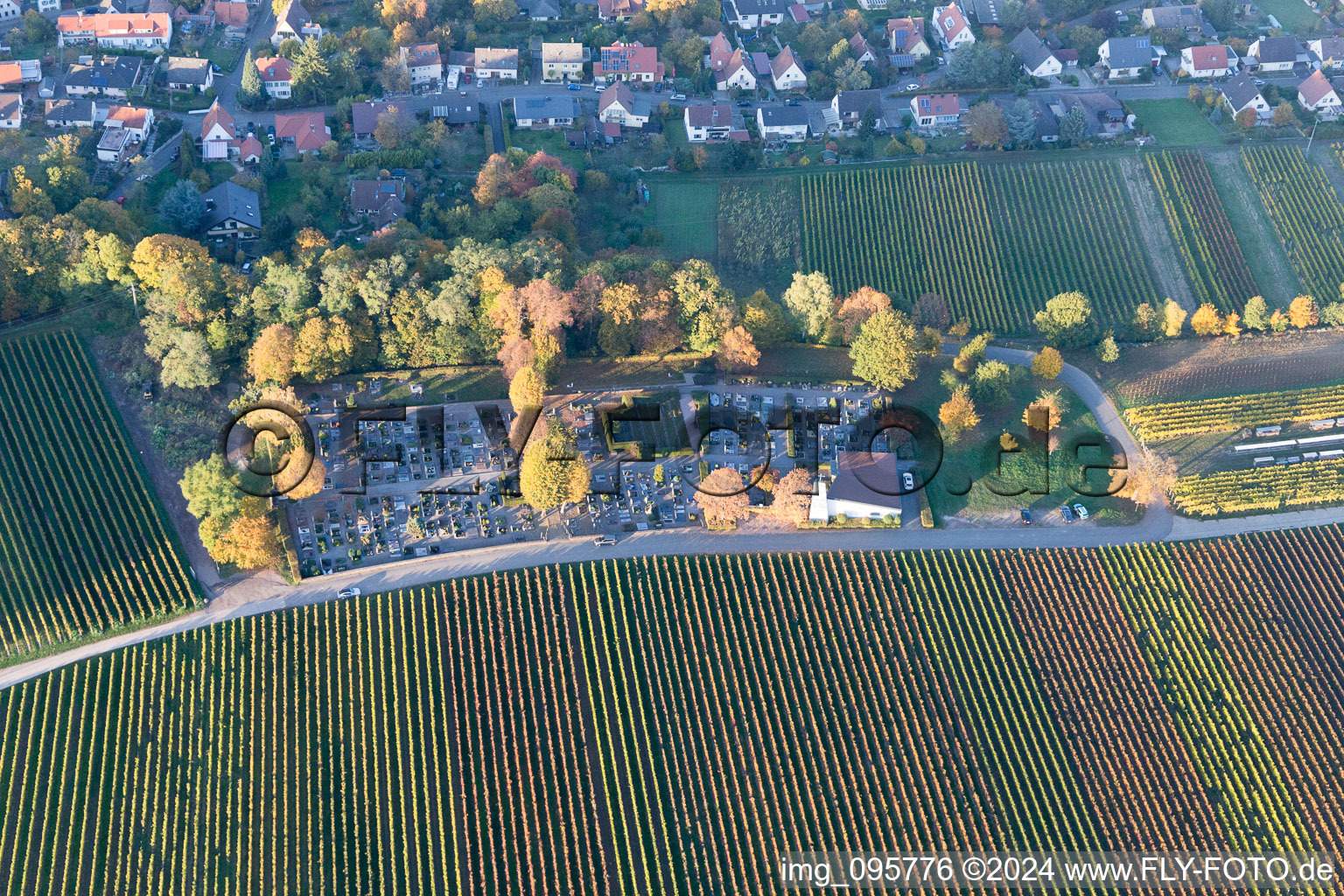 Drohnenaufname von Klingenmünster im Bundesland Rheinland-Pfalz, Deutschland