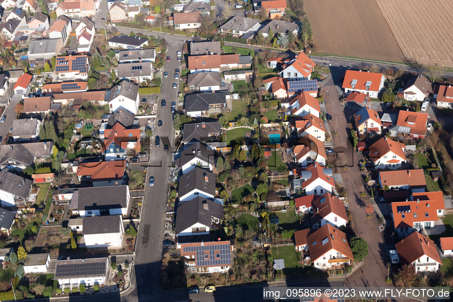 Luftaufnahme von Ortsteil Hayna in Herxheim bei Landau/Pfalz im Bundesland Rheinland-Pfalz, Deutschland