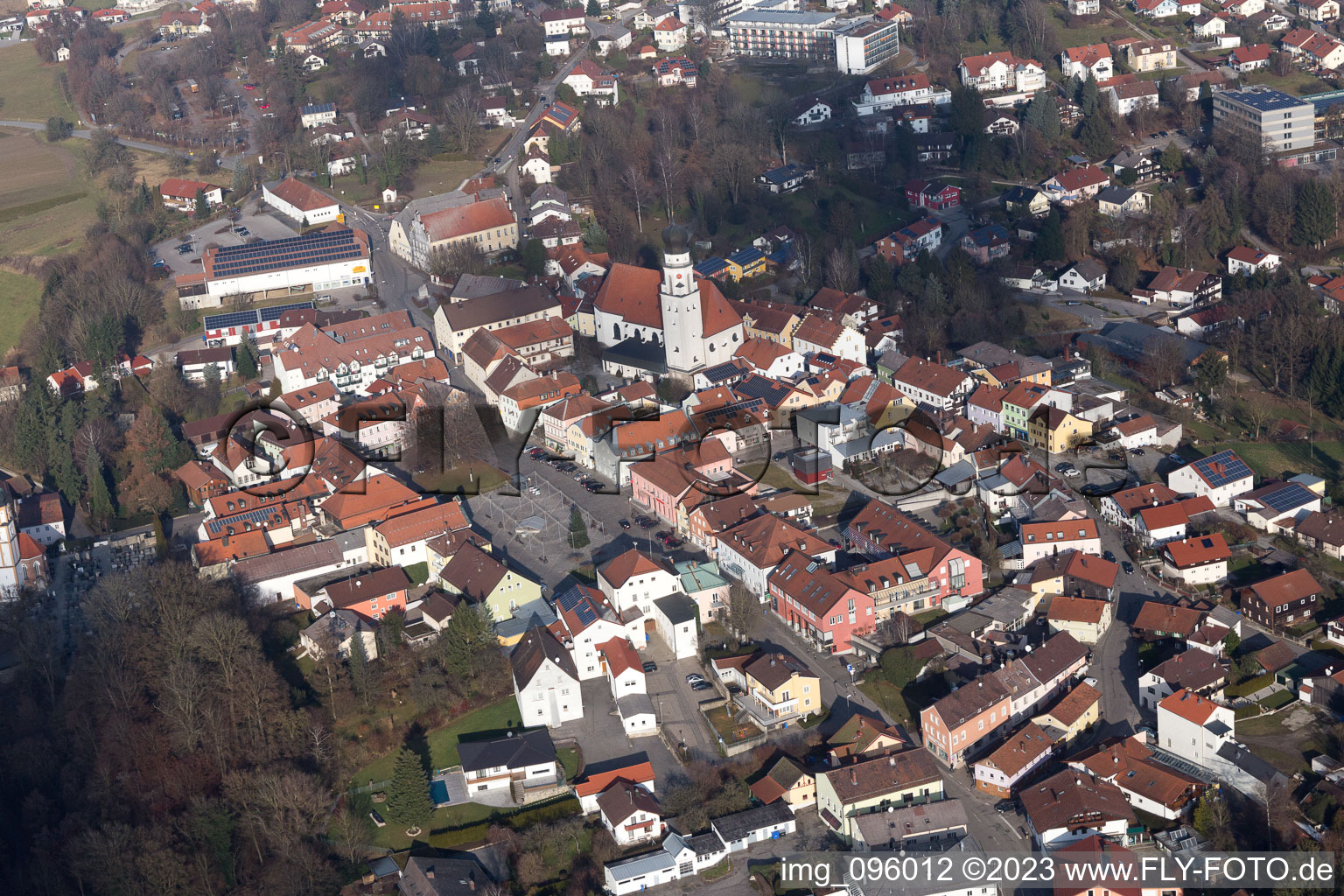 Luftaufnahme von Bad Griesbach im Rottal im Bundesland Bayern, Deutschland