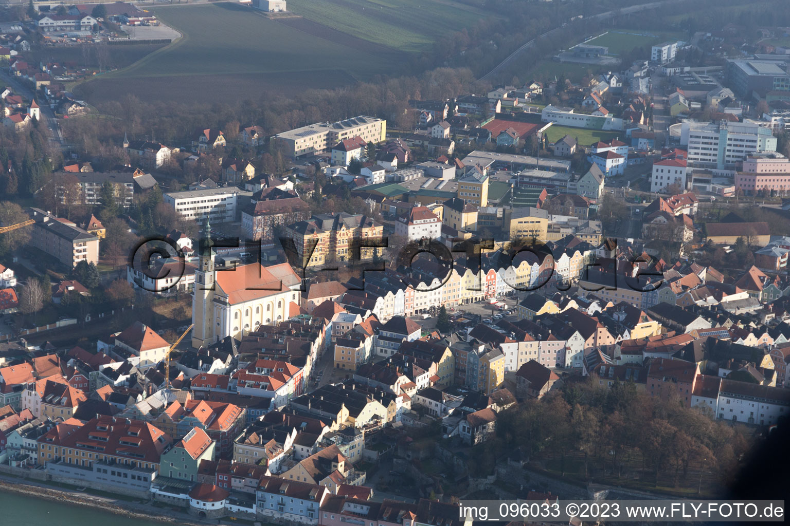 Luftbild von Schärding im Bundesland Oberösterreich, Österreich