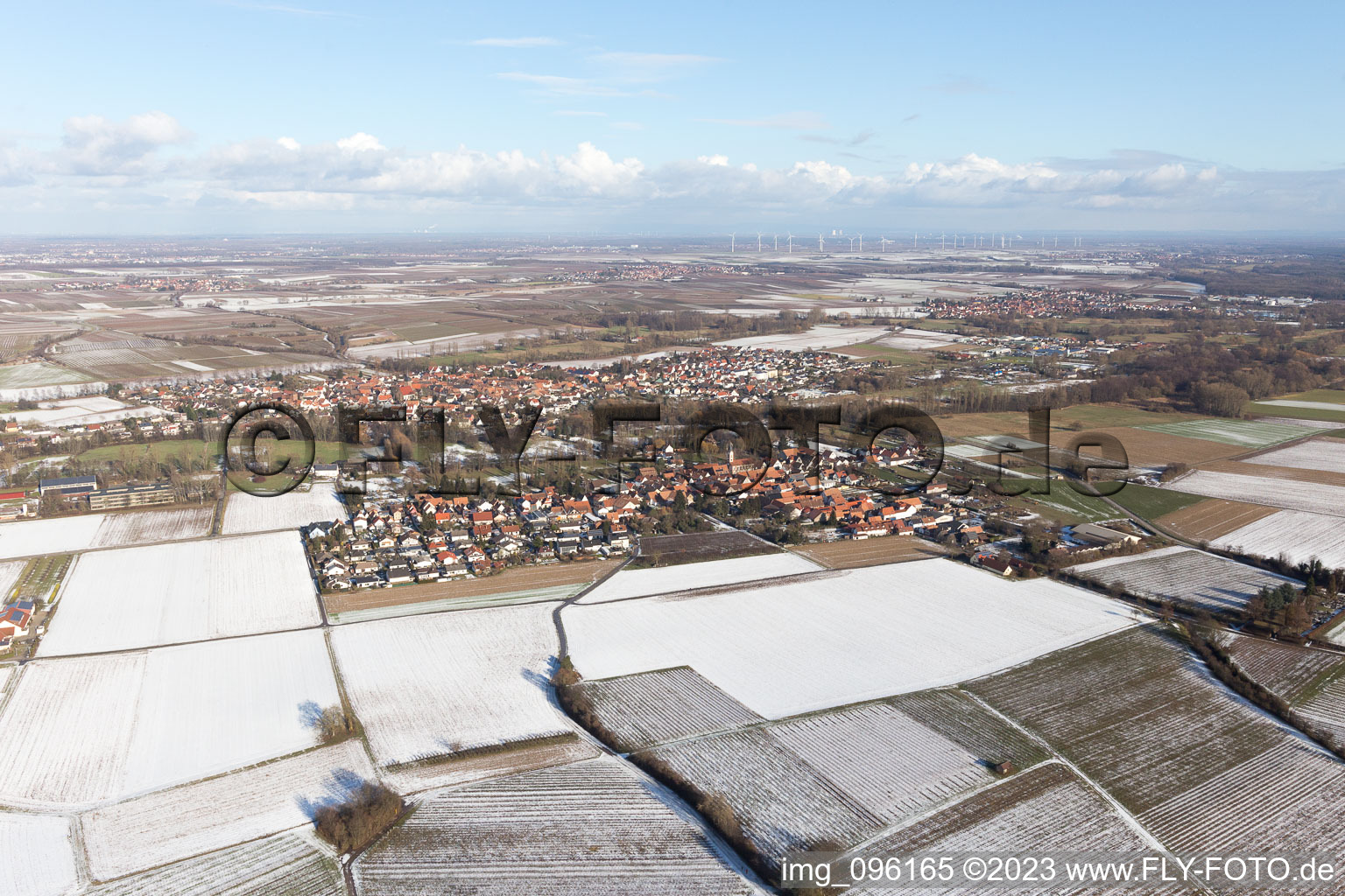 Drohnenbild von Ortsteil Mühlhofen in Billigheim-Ingenheim im Bundesland Rheinland-Pfalz, Deutschland