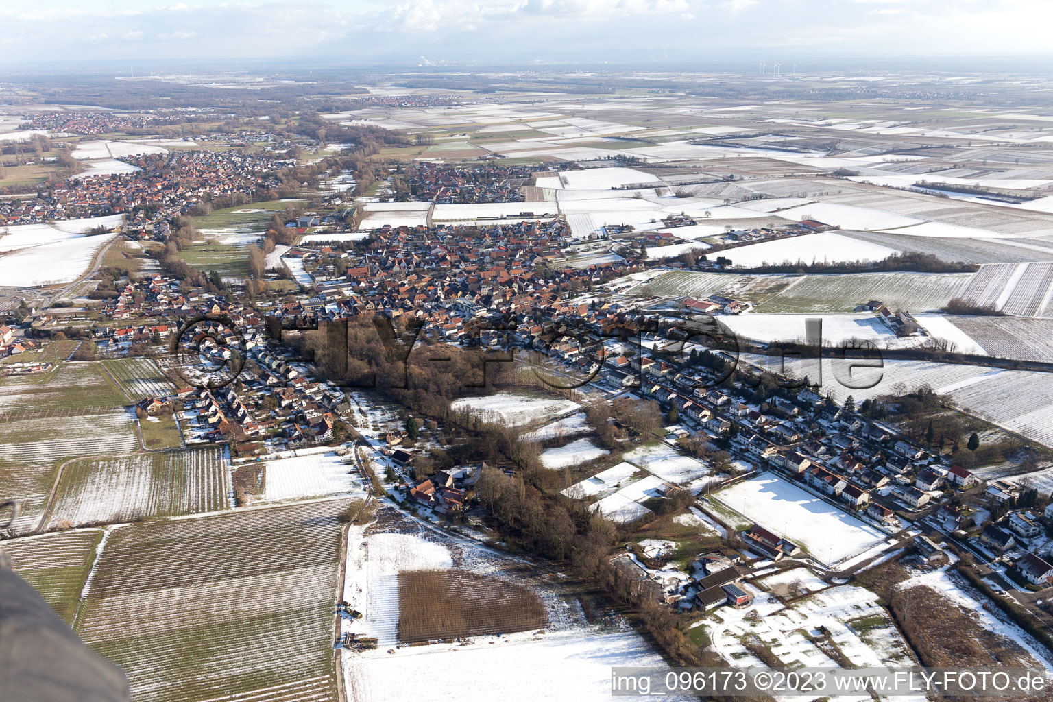 Ortsteil Ingenheim in Billigheim-Ingenheim im Bundesland Rheinland-Pfalz, Deutschland vom Flugzeug aus