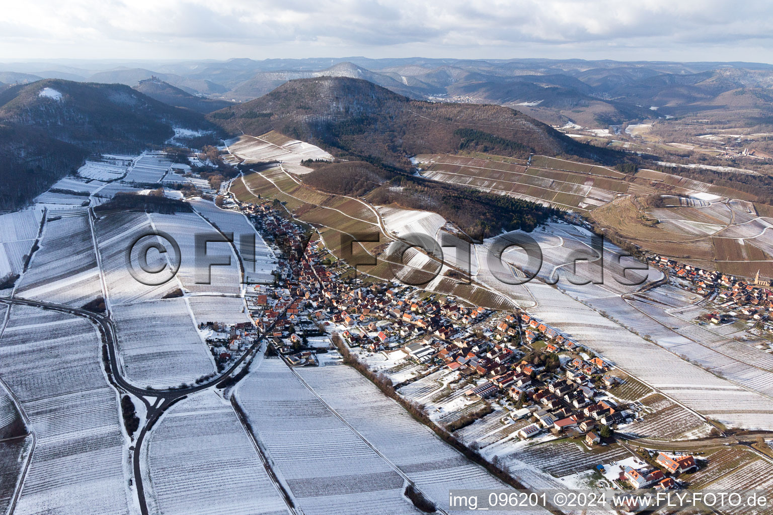 Schrägluftbild von Ranschbach im Bundesland Rheinland-Pfalz, Deutschland