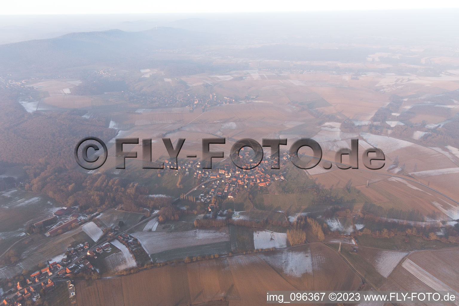 Luftaufnahme von Retschwiller im Bundesland Bas-Rhin, Frankreich