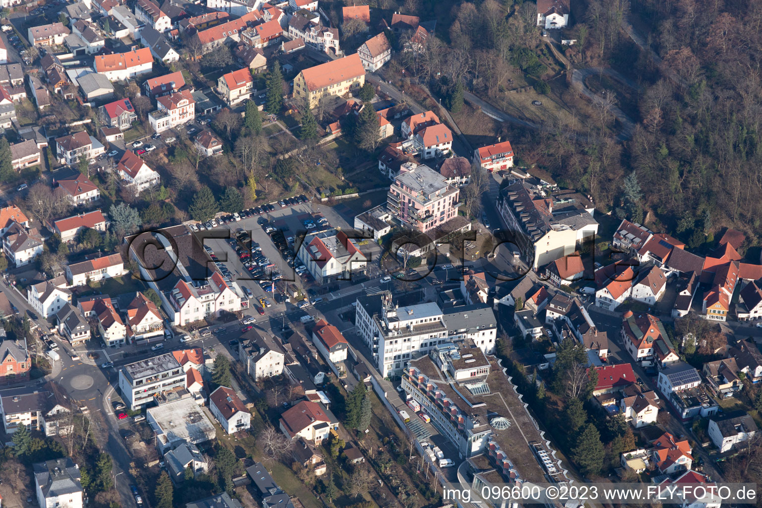 Drohnenbild von Jugenheim an der Bergstrasse im Bundesland Hessen, Deutschland