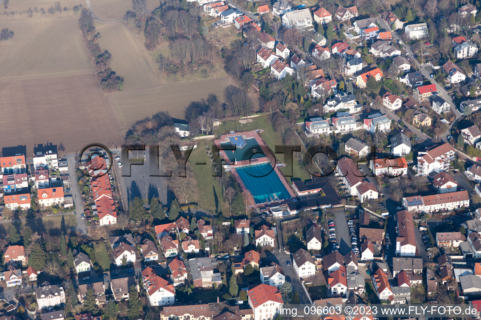 Jugenheim an der Bergstrasse im Bundesland Hessen, Deutschland aus der Drohnenperspektive