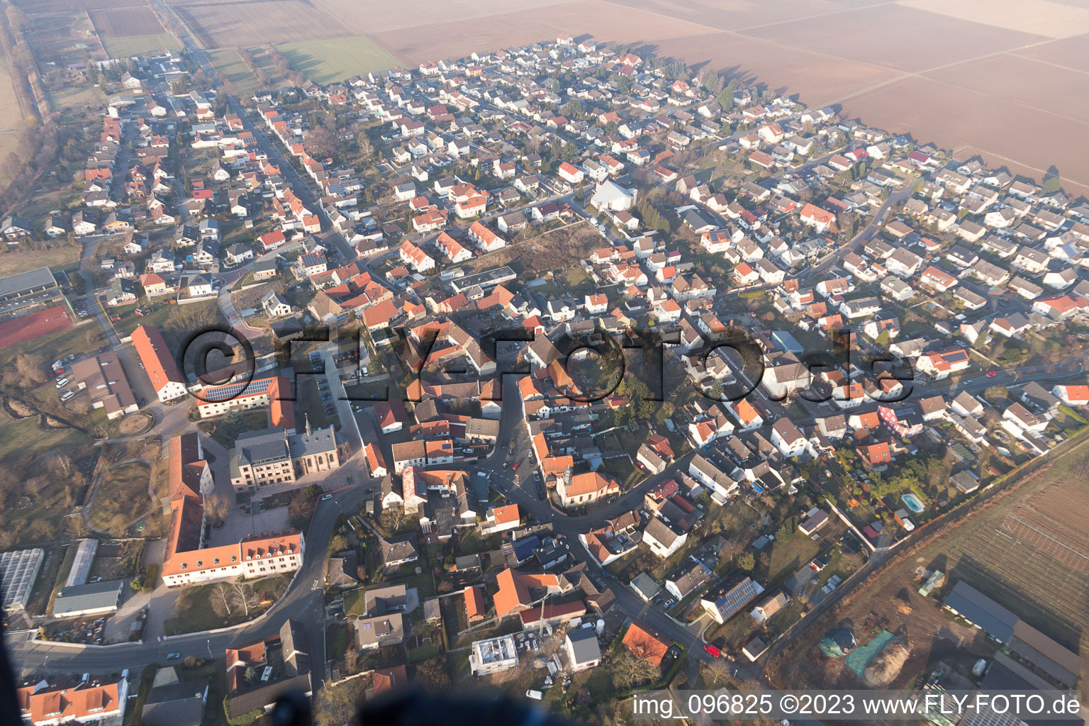 Luftaufnahme von Klein-Zimmern im Bundesland Hessen, Deutschland