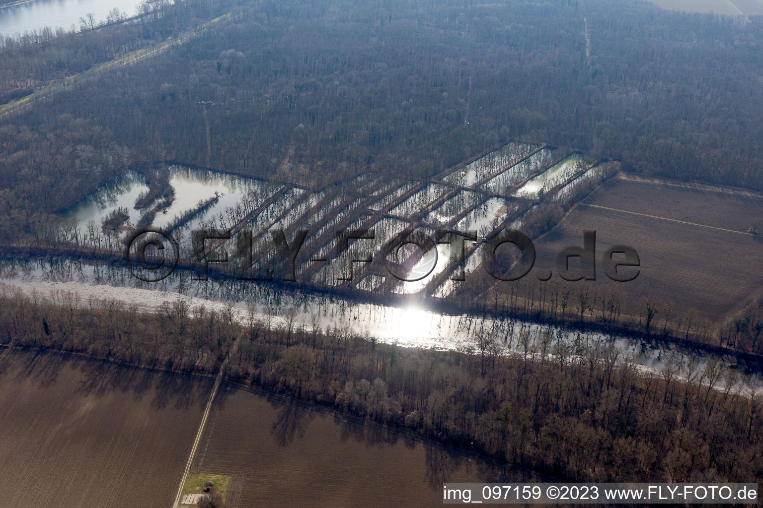 Ortsteil Sondernheim in Germersheim im Bundesland Rheinland-Pfalz, Deutschland von der Drohne aus gesehen