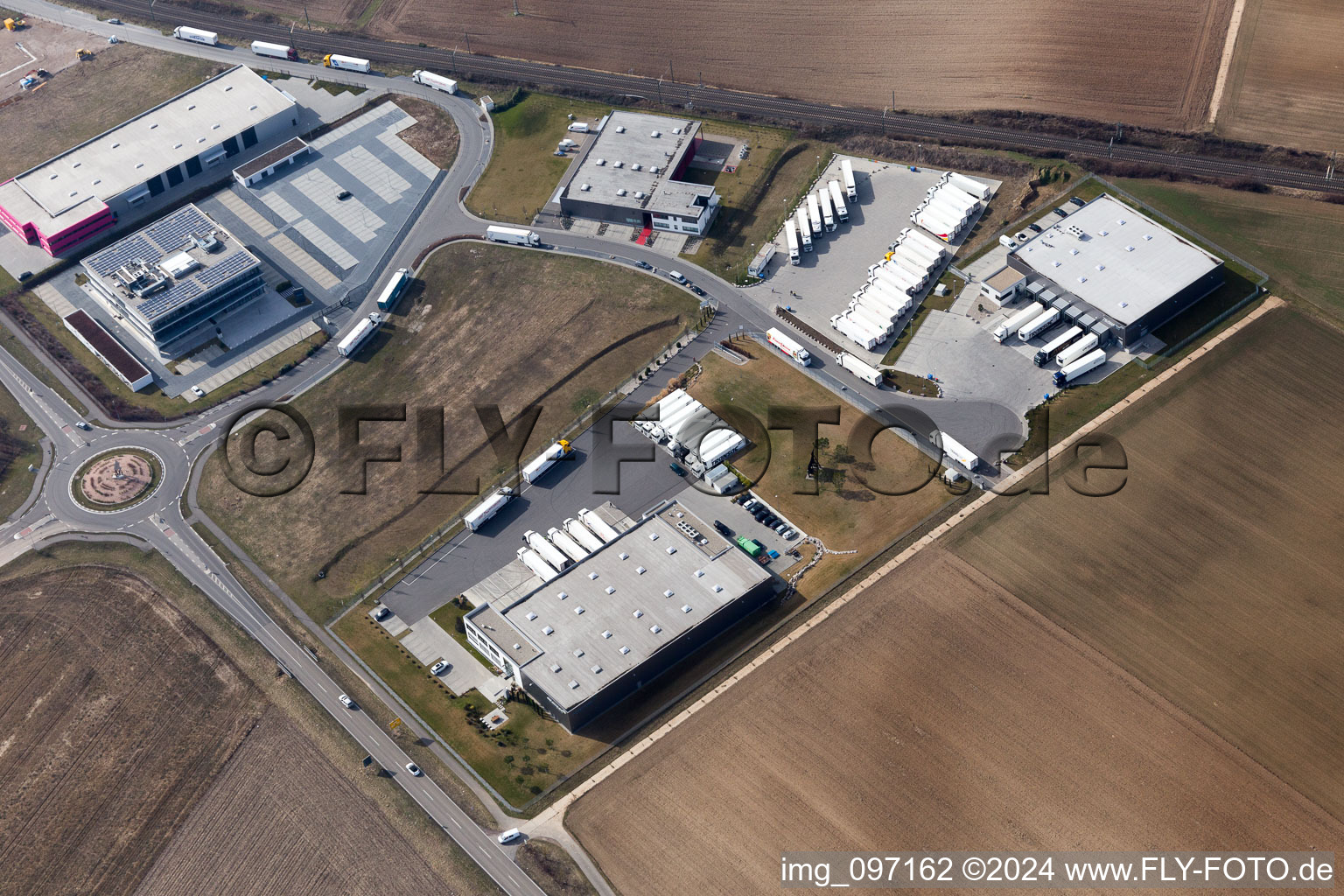 Drohnenbild von Rülzheim im Bundesland Rheinland-Pfalz, Deutschland