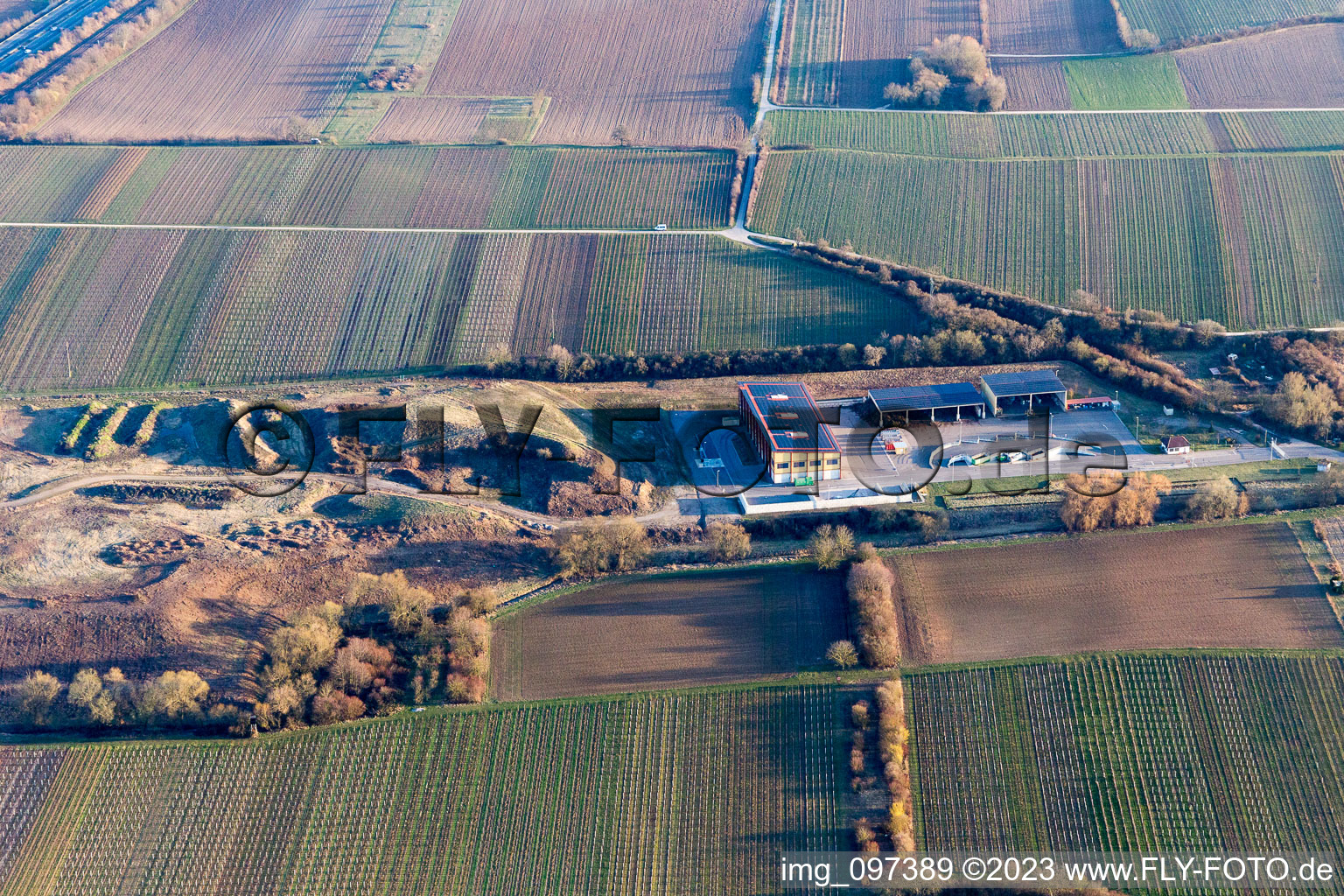 Luftaufnahme von Edesheim im Bundesland Rheinland-Pfalz, Deutschland