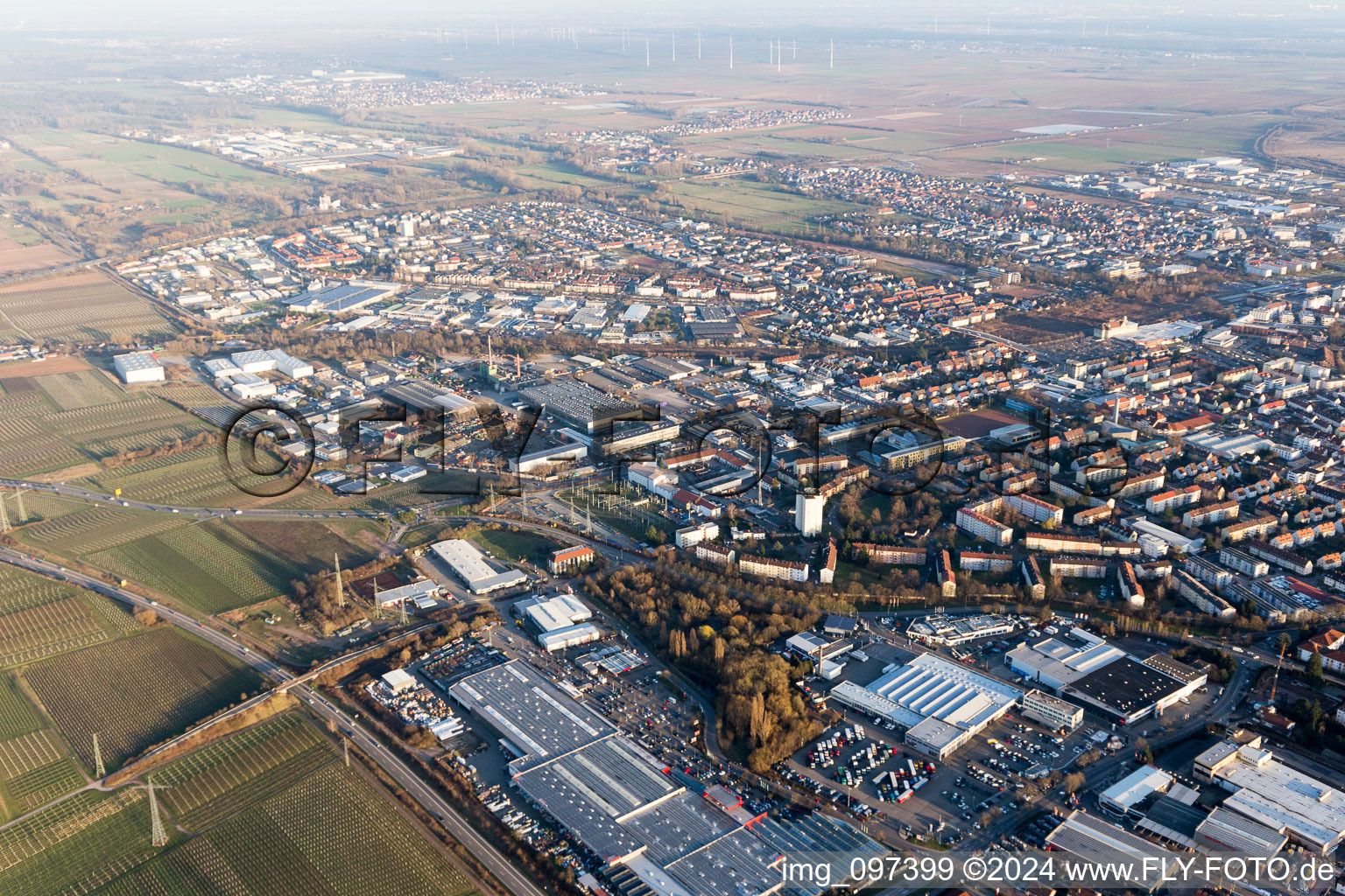 Industriegebiet Nord in Landau in der Pfalz im Bundesland Rheinland-Pfalz, Deutschland aus der Vogelperspektive