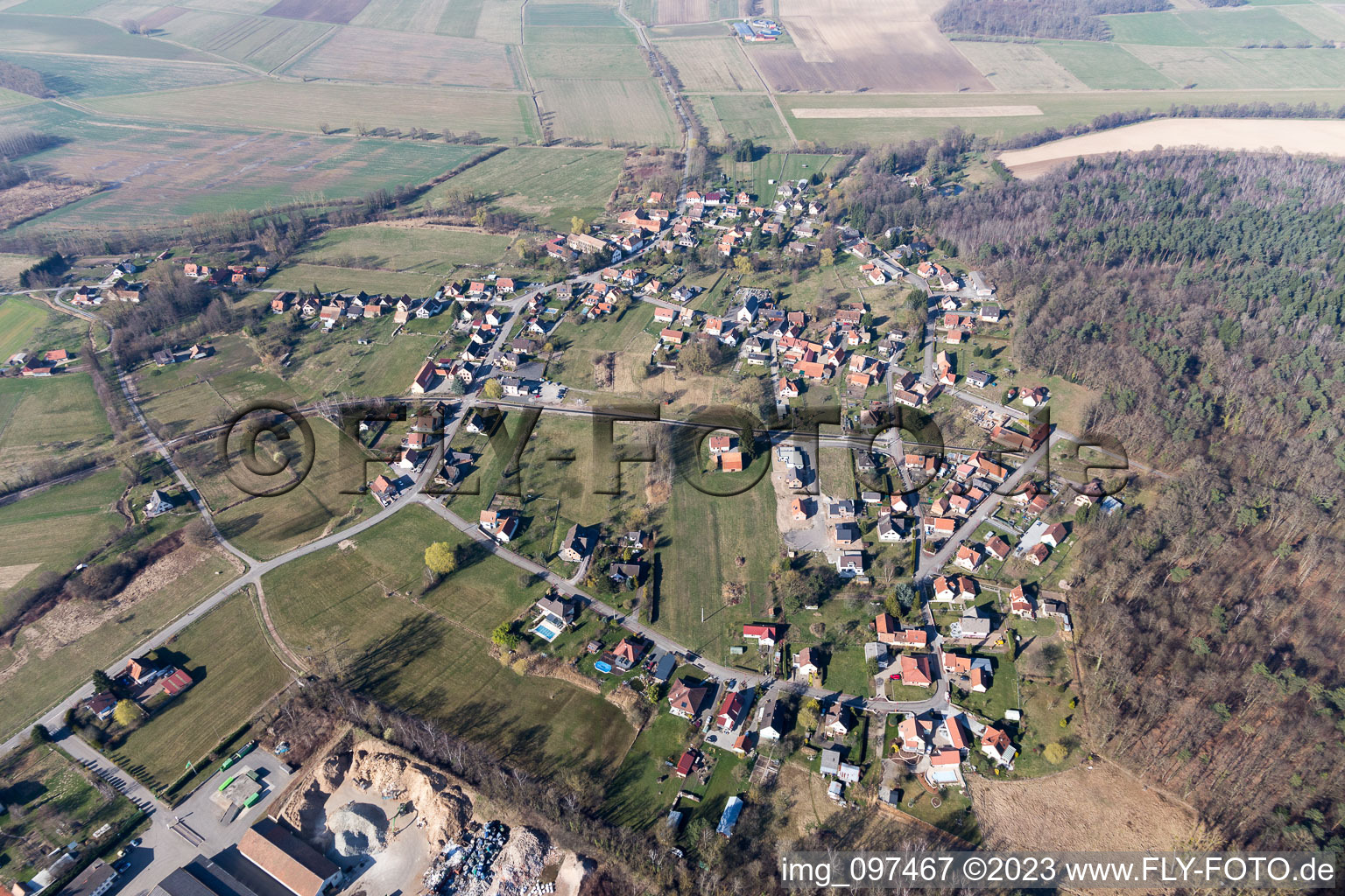Luftaufnahme von Biblisheim im Bundesland Bas-Rhin, Frankreich
