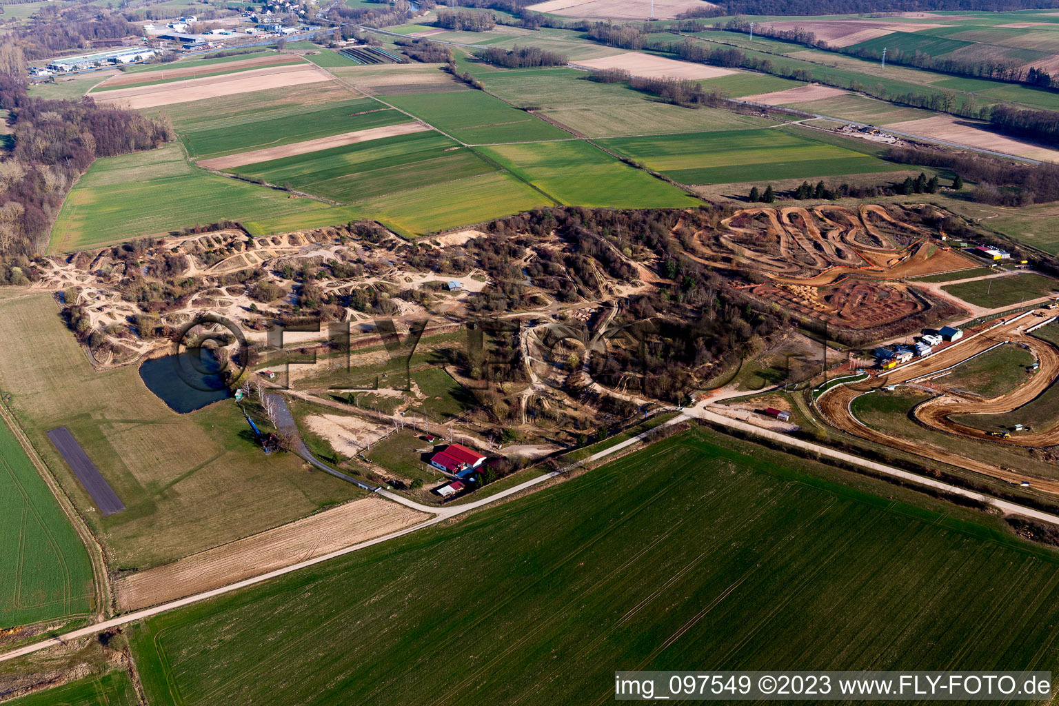 Luftbild von Steinbourg im Bundesland Bas-Rhin, Frankreich
