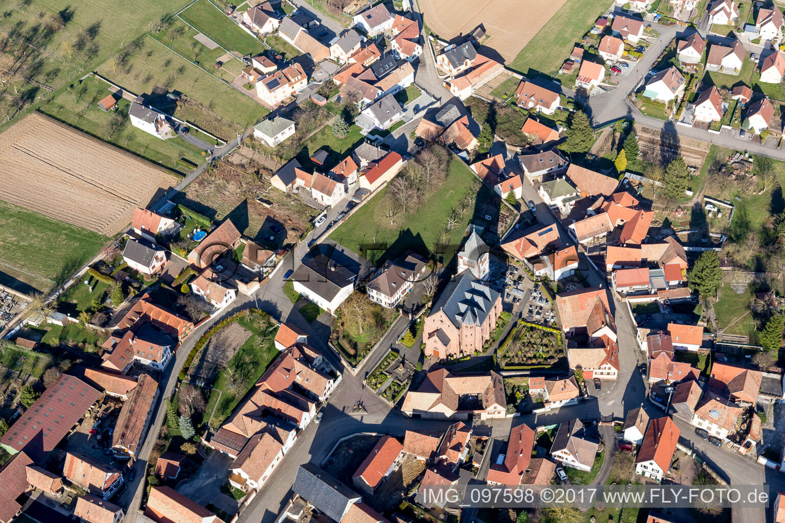 Luftaufnahme von Schwindratzheim im Bundesland Bas-Rhin, Frankreich