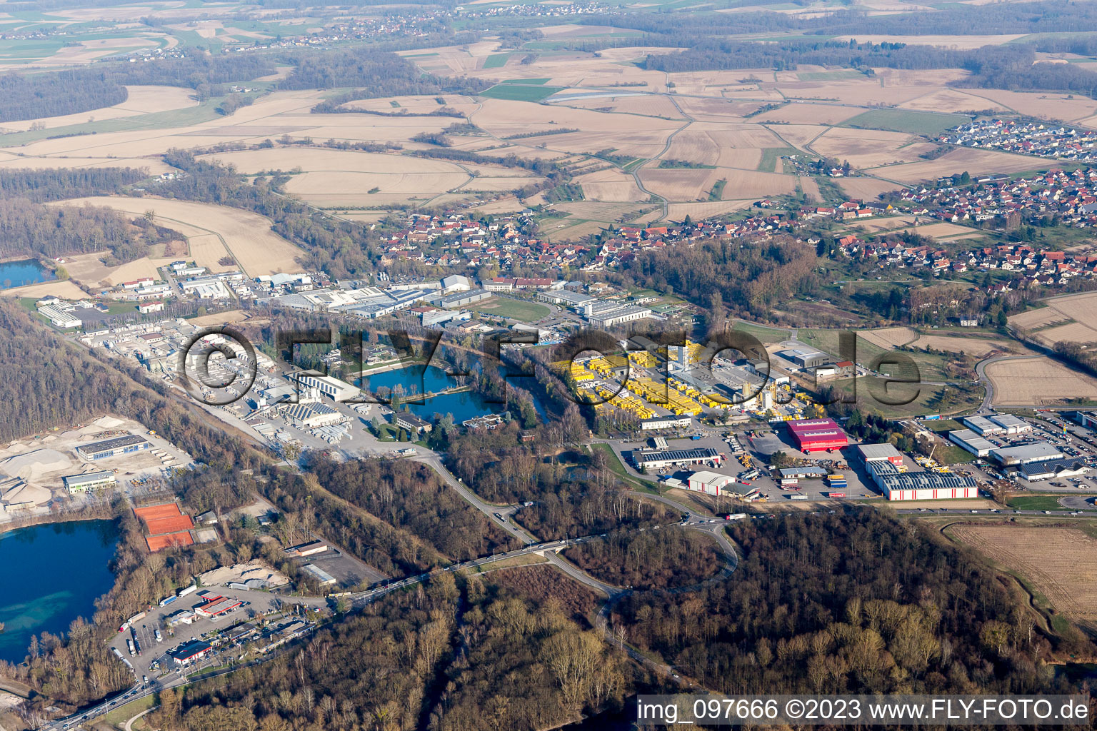 Drohnenbild von Ortsteil Freistett in Rheinau im Bundesland Baden-Württemberg, Deutschland