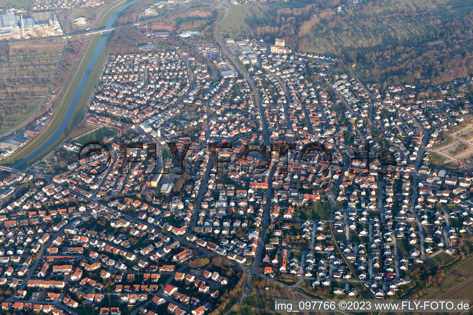 Kuppenheim im Bundesland Baden-Württemberg, Deutschland aus der Luft betrachtet