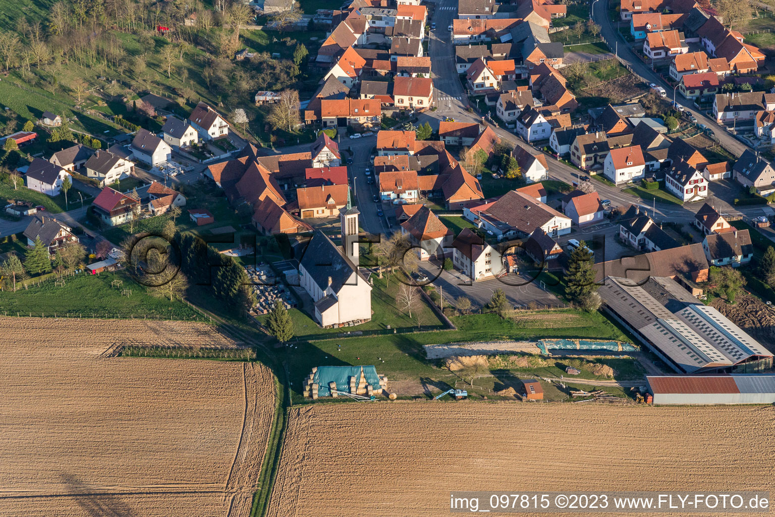 Luftbild von Aschbach im Bundesland Bas-Rhin, Frankreich
