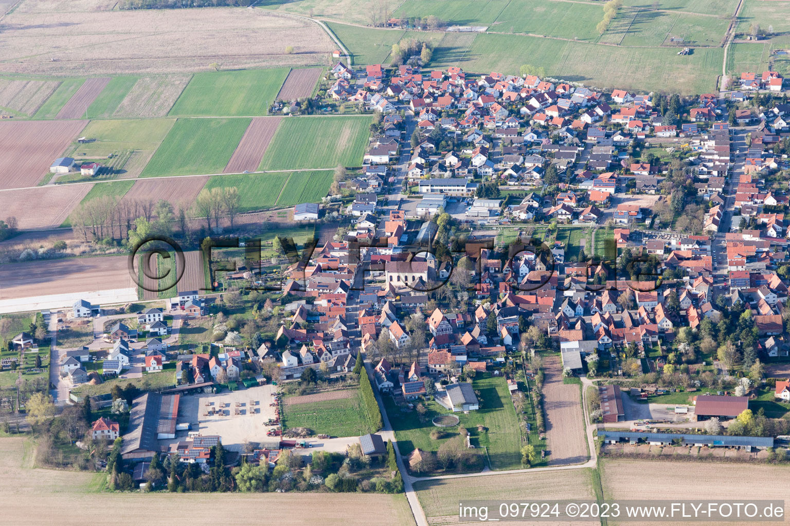 Knittelsheim im Bundesland Rheinland-Pfalz, Deutschland vom Flugzeug aus