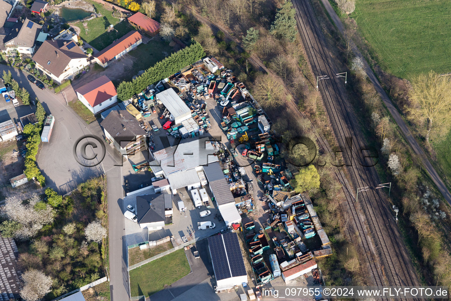 Bellheim im Bundesland Rheinland-Pfalz, Deutschland von oben