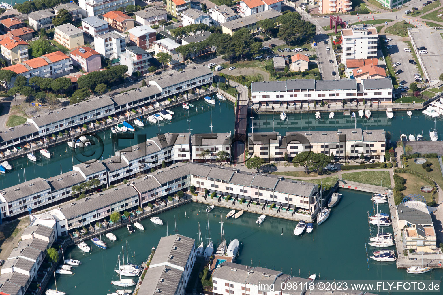 Lignano Sabbiadoro im Bundesland Friaul-Julisch Venetien, Italien aus der Drohnenperspektive