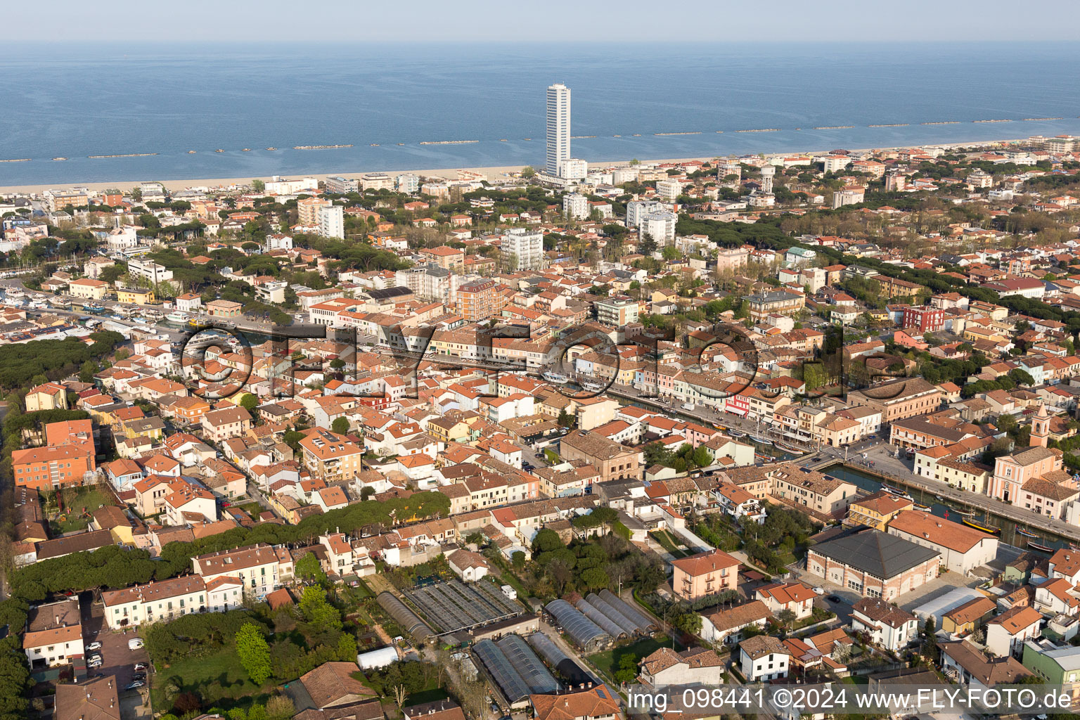 Cesenatico im Bundesland Forlì-Cesena, Italien aus der Drohnenperspektive