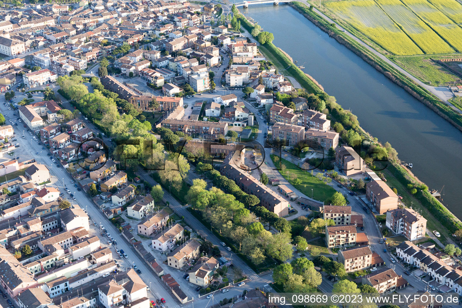 Luftbild von Comacchio im Bundesland Ferrara, Italien