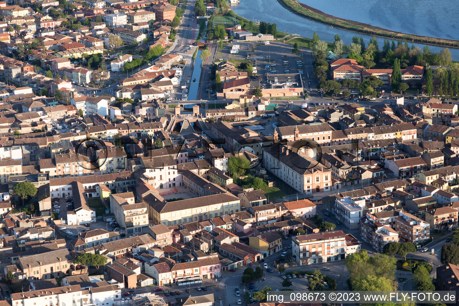 Comacchio im Bundesland Ferrara, Italien aus der Luft