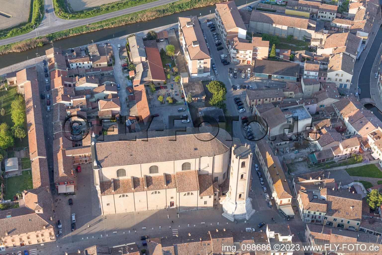 Comacchio im Bundesland Ferrara, Italien von einer Drohne aus