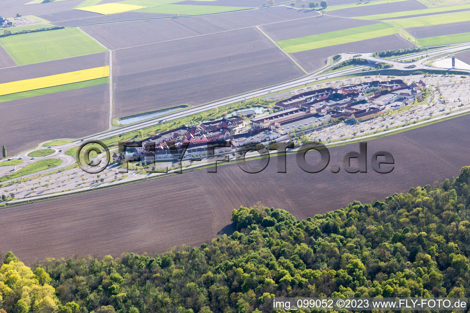 Luftbild von Roppenheim, Outlet-Center im Bundesland Bas-Rhin, Frankreich