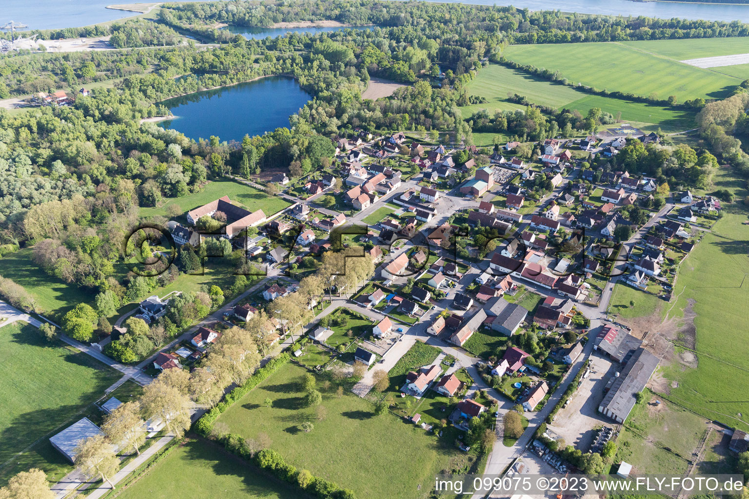 Fort-Louis im Bundesland Bas-Rhin, Frankreich aus der Drohnenperspektive