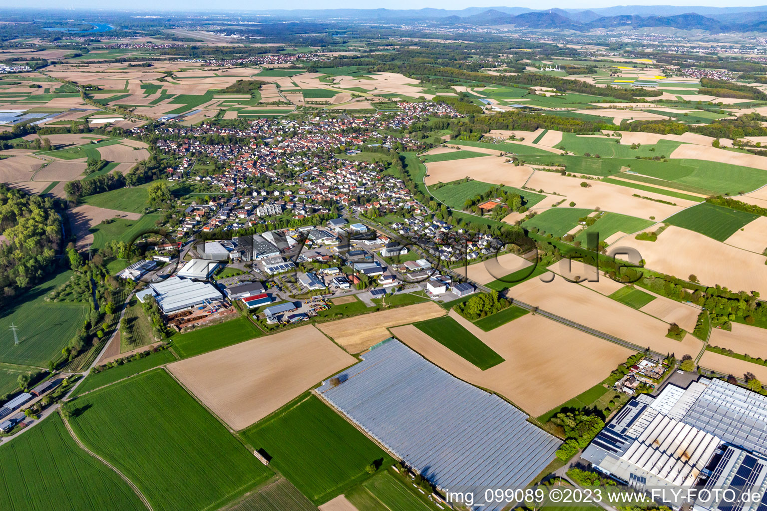 Luftbild von Ortsteil Scherzheim in Lichtenau im Bundesland Baden-Württemberg, Deutschland