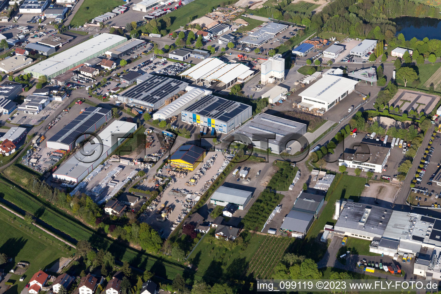 Luftaufnahme von Bühl, Industriegebiet West im Ortsteil Vimbuch im Bundesland Baden-Württemberg, Deutschland