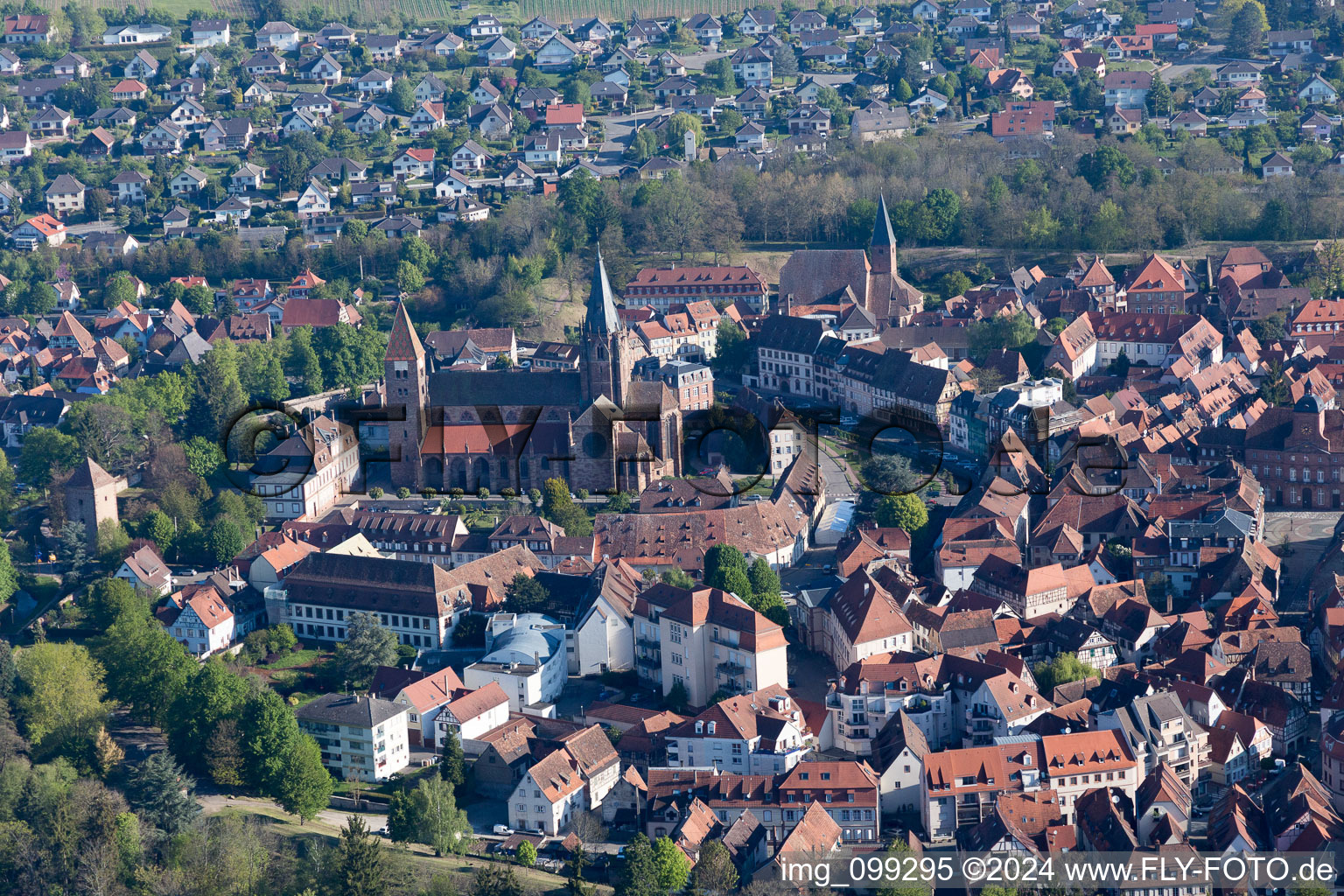 Wissembourg im Bundesland Bas-Rhin, Frankreich aus der Luft betrachtet