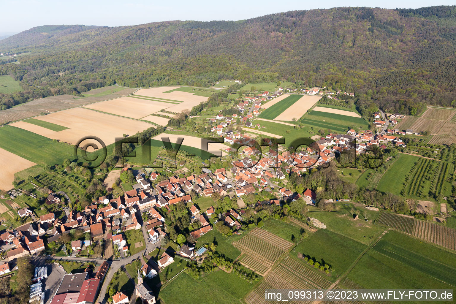 Luftaufnahme von Cleebourg im Bundesland Bas-Rhin, Frankreich