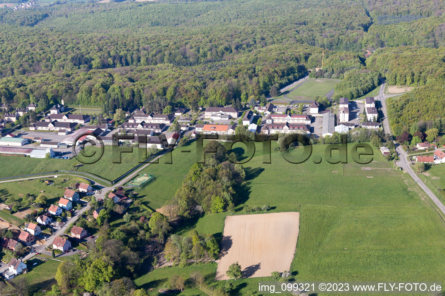 Drachenbronn-Birlenbach im Bundesland Bas-Rhin, Frankreich von oben gesehen