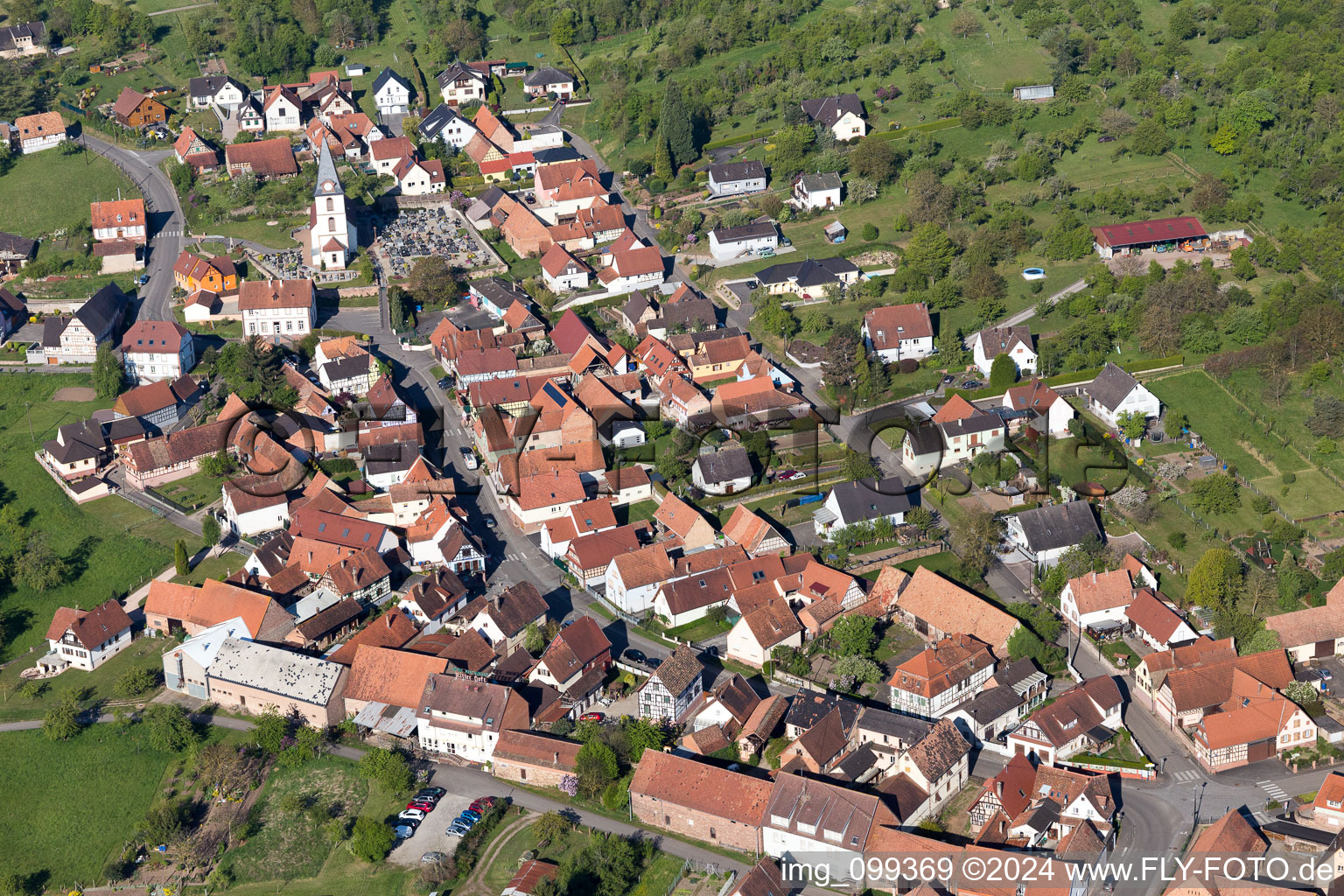 Luftaufnahme von Morsbronn-les-Bains im Bundesland Bas-Rhin, Frankreich