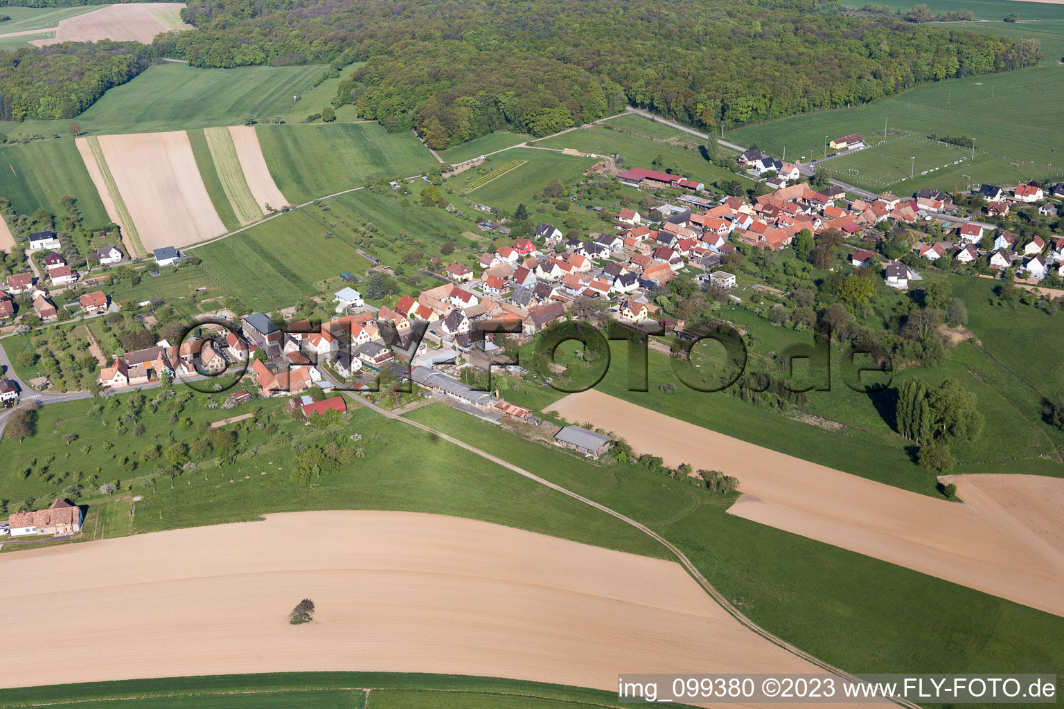 Luftbild von Eschbach im Bundesland Bas-Rhin, Frankreich