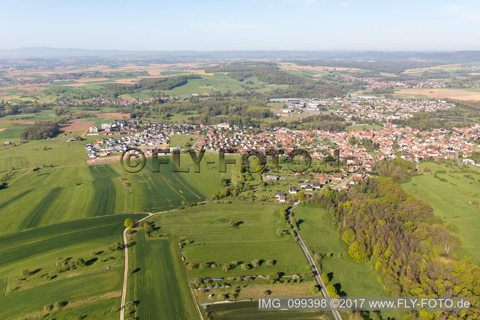 Luftbild von Gundershoffen im Bundesland Bas-Rhin, Frankreich