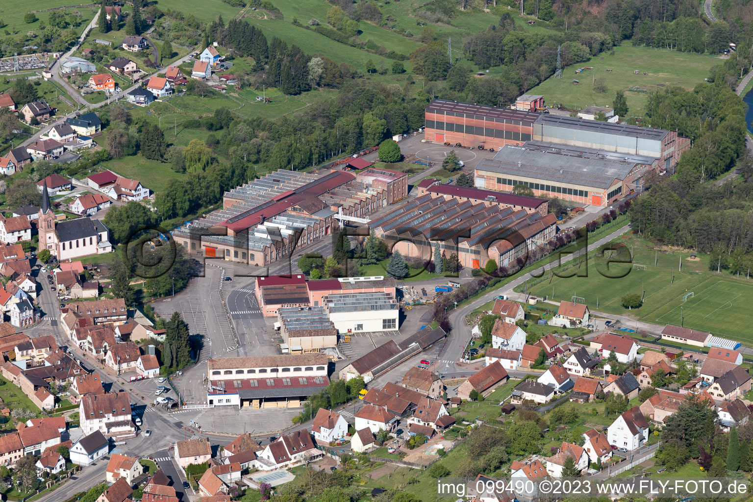 Luftbild von Zinswiller im Bundesland Bas-Rhin, Frankreich