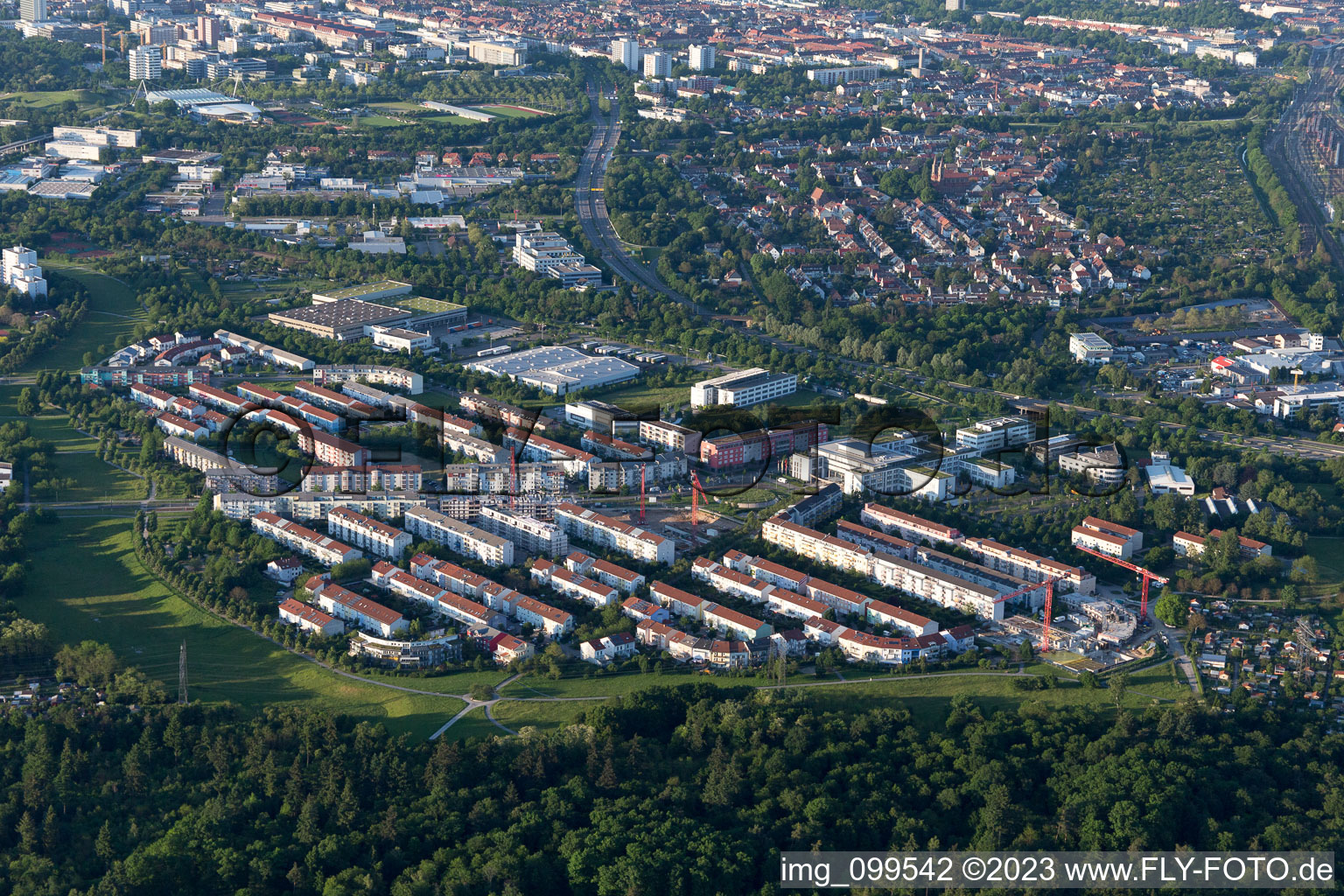 Ortsteil Oberreut in Karlsruhe im Bundesland Baden-Württemberg, Deutschland von oben gesehen