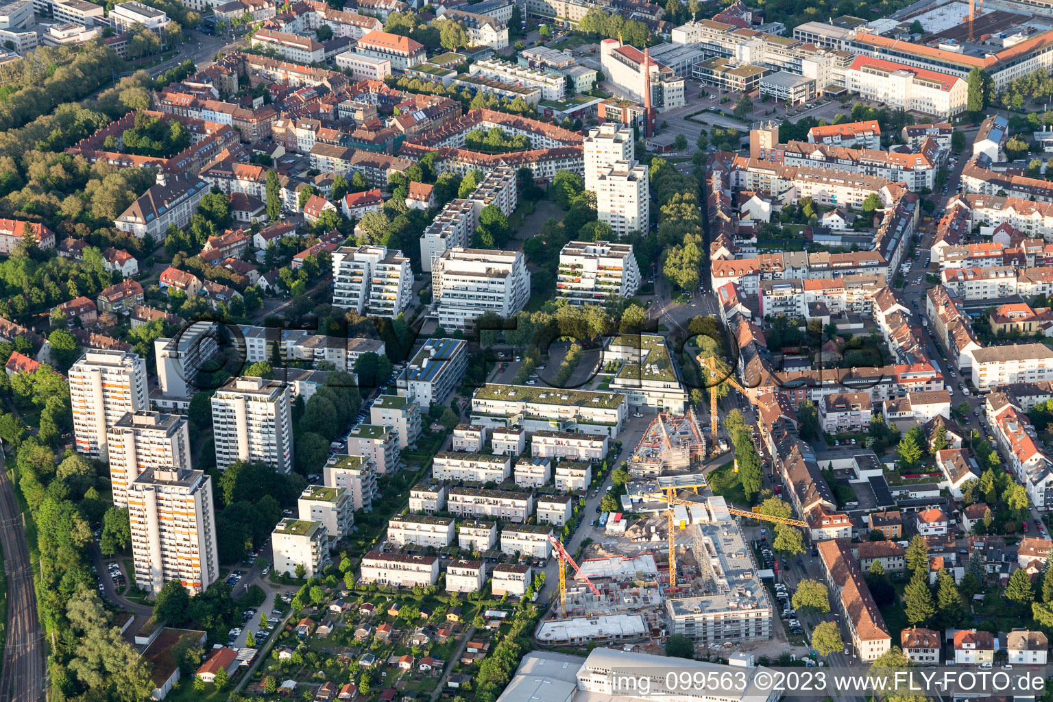 Luftaufnahme von Killisfeldstr im Ortsteil Durlach in Karlsruhe im Bundesland Baden-Württemberg, Deutschland