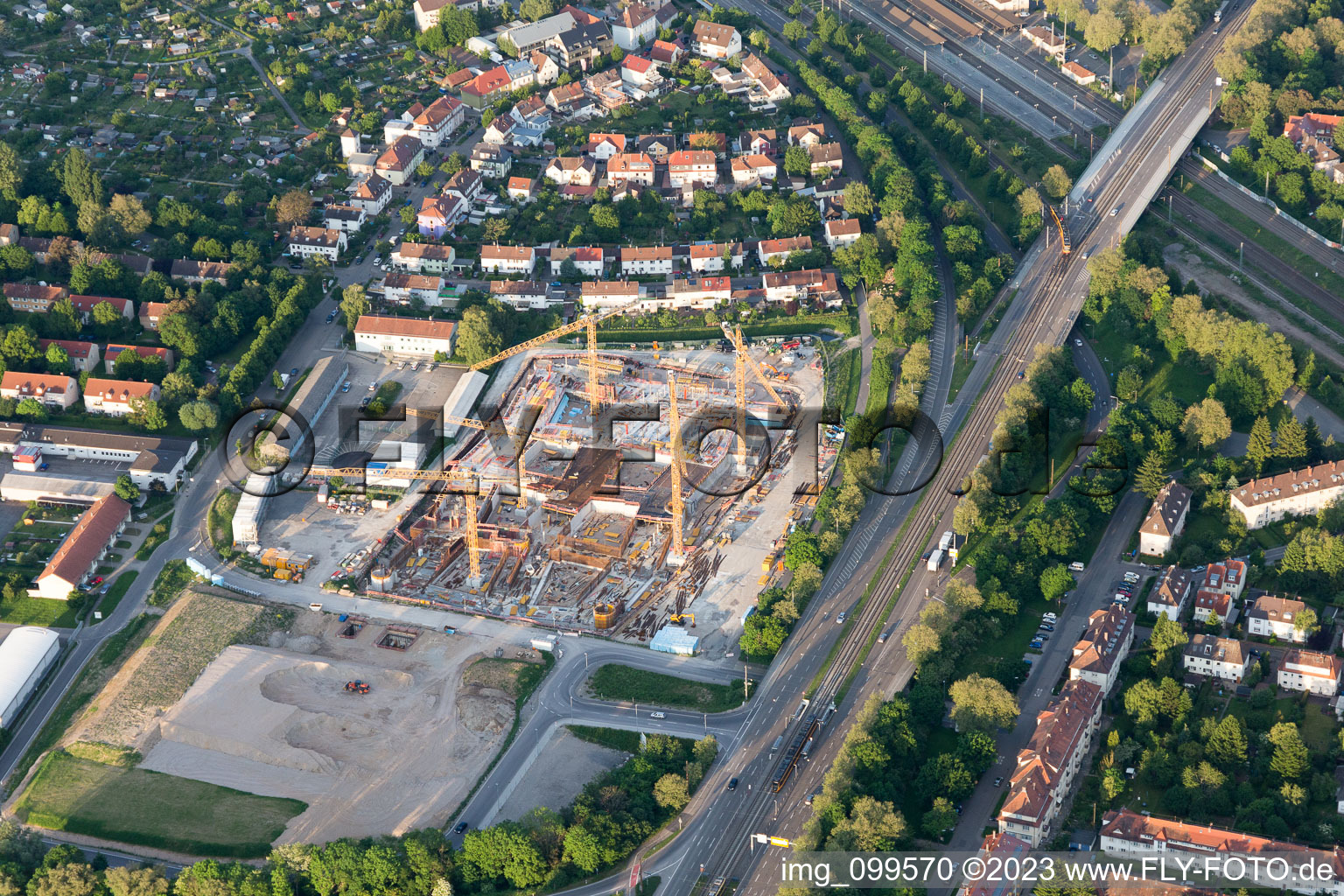 Ortsteil Rintheim in Karlsruhe im Bundesland Baden-Württemberg, Deutschland aus der Luft betrachtet