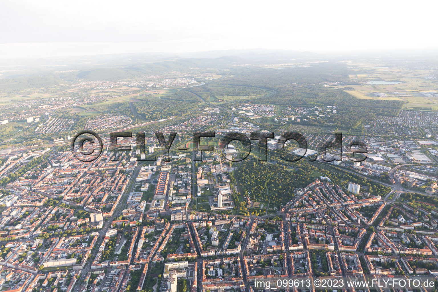Luftbild von Brauerstr im Ortsteil Südweststadt in Karlsruhe im Bundesland Baden-Württemberg, Deutschland