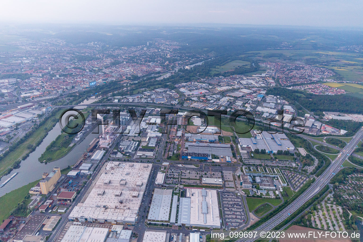 Schweinfurt im Bundesland Bayern, Deutschland von einer Drohne aus