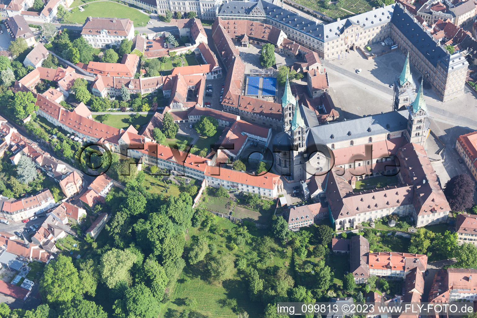 Luftbild von Bamberger Dom am Domplatz im Bundesland Bayern, Deutschland