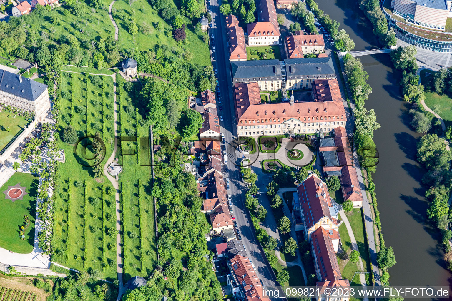Michaelsberg Garten über dem Stadtarchiv in Bamberg im Bundesland Bayern, Deutschland
