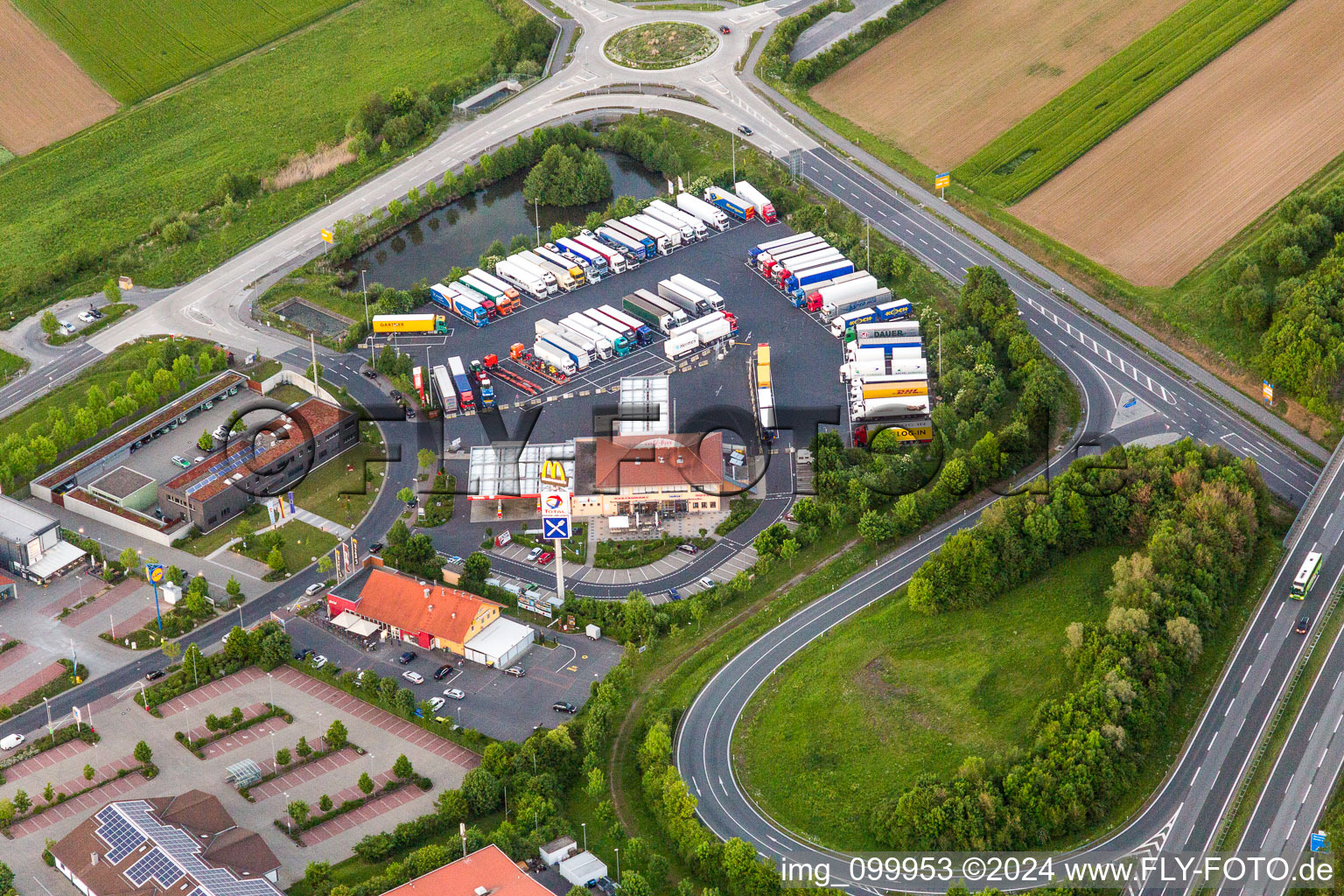 Autobahn Raststätte Euro Rastpark Werneck an der BAB 70 in Werneck im Bundesland Bayern, Deutschland