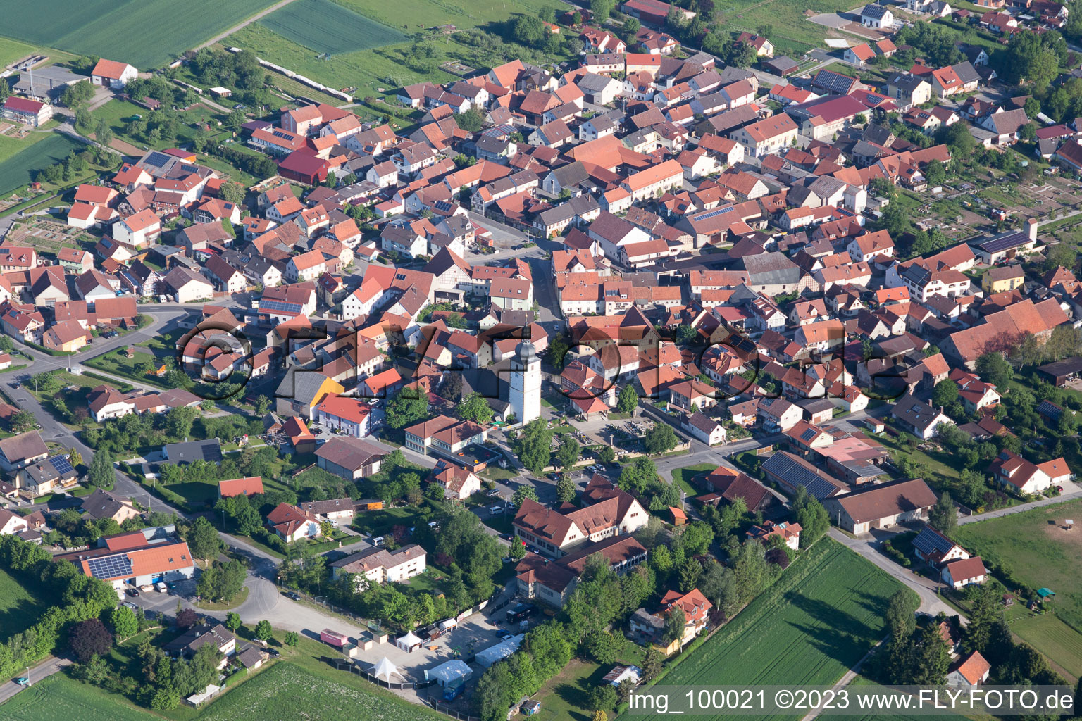 Schrägluftbild von Großbardorf im Bundesland Bayern, Deutschland