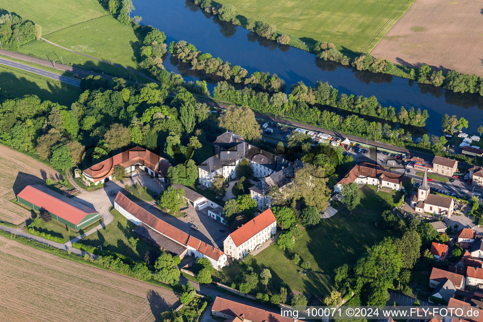 Palais des Schloß Ditfurth im Ortsteil Obertheres in Theres im Bundesland Bayern, Deutschland